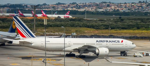 Boeing 777-200 (F-GSPG)