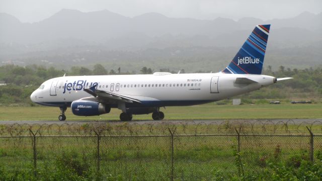 Airbus A320 (N804JB)