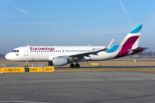 Airbus A320 (OE-IEW)