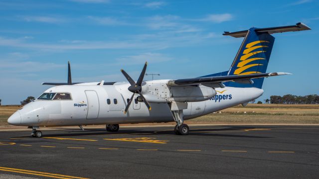 de Havilland Dash 8-100 (VH-XFQ)