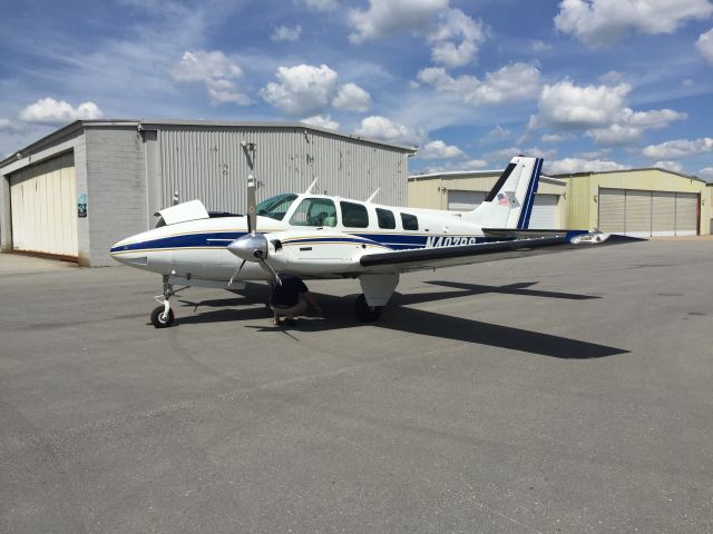 Beechcraft Baron (58) (N407RS)