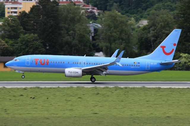 Boeing 737-800 (OO-JAA)