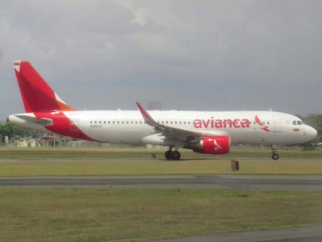 Airbus A320 (N960AV)