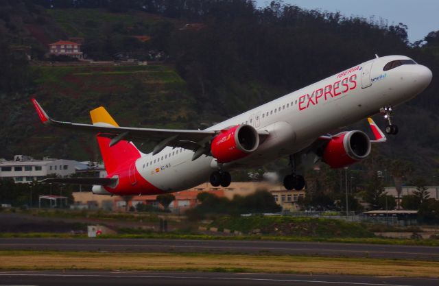Airbus A321neo (EC-NJI)