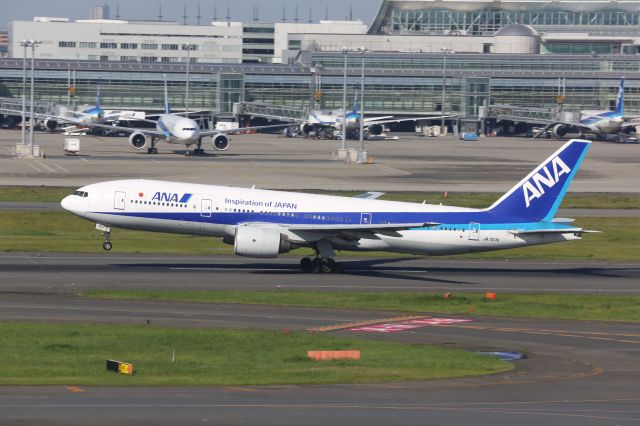 Boeing 777-200 (JA707A)