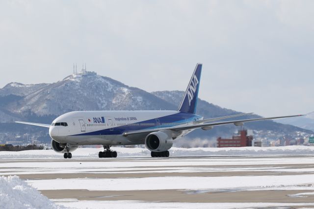 Boeing 777-200 (JA741A) - 24 January 2016:HKD-HND.