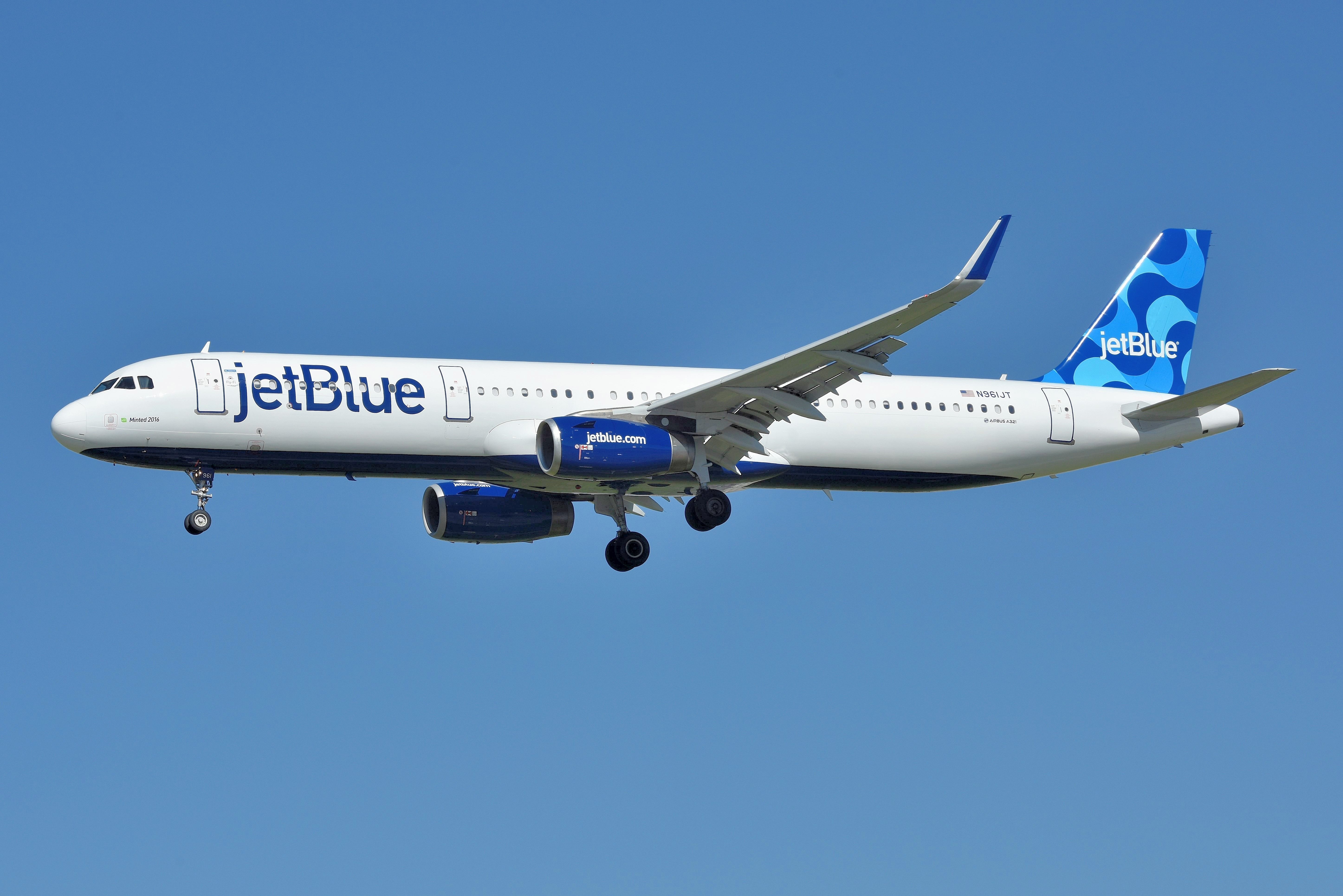 Airbus A321 (N961JT) - Minted 2016 02-09-23