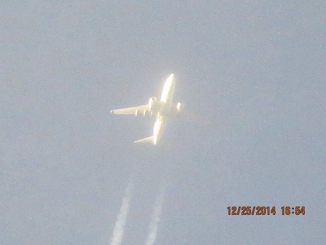 Boeing 737-700 (C-FWSK) - WestJet flight 2414 from YQR to CUN over Baxter Springs Kansas (78KS) at 37,000 feet.