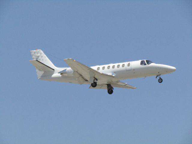 Cessna Citation V (N102VP) - Landing RWY 20R