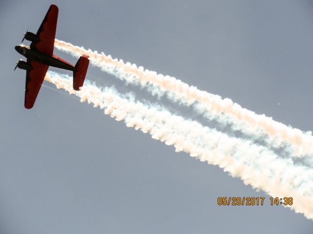 Beechcraft 18 (N9109R)