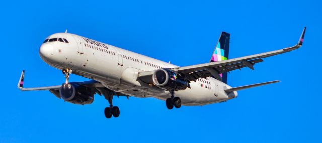 Airbus A321 (XA-VLH) - XA-VLH Volaris Airbus A321-231 s/n 6558 - Las Vegas - Harry Reid International Airport KLASbr /USA - Nevada December 7, 2023br /Photo: Tomás Del Coro