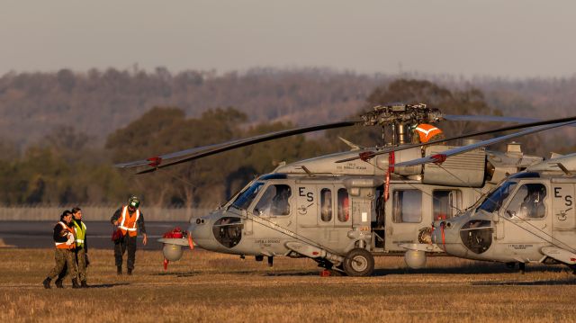 — — - Sikorsky SH60B