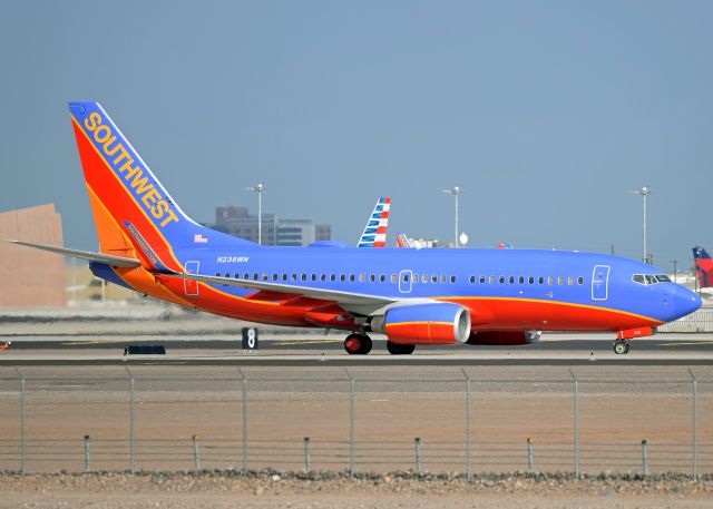 Boeing 737-700 (N238WN)