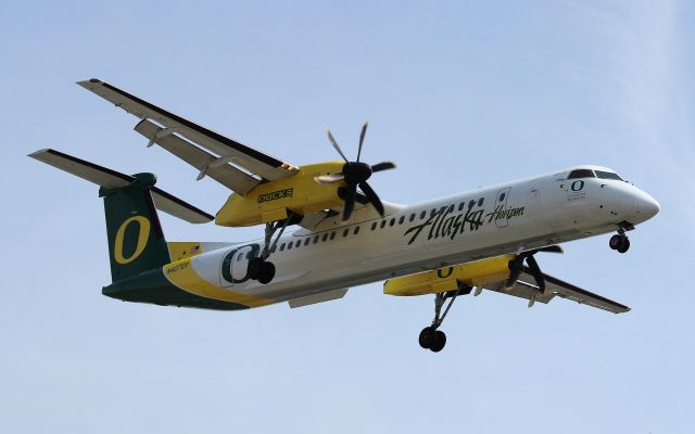 de Havilland Dash 8-400 (N407QX)