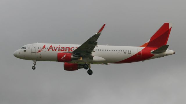 Airbus A320 (PR-ONZ)