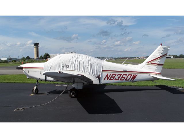 Piper Cherokee (N8360W)
