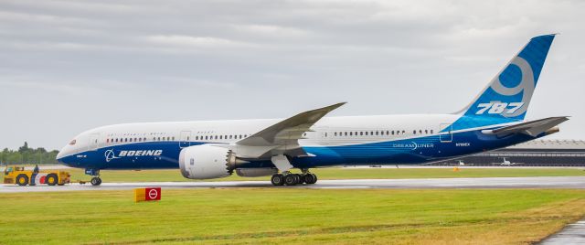 Boeing 787-9 Dreamliner (N789EX) - Farnborough International Airshow 2014