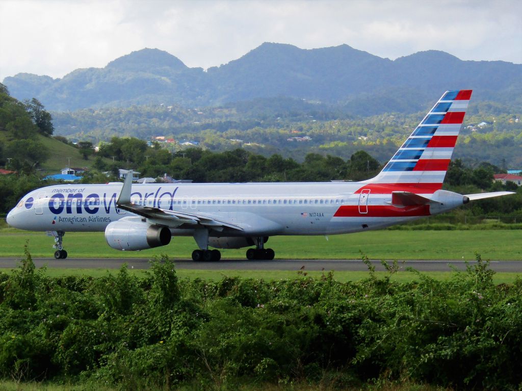 Boeing 757-200 (N174AA)