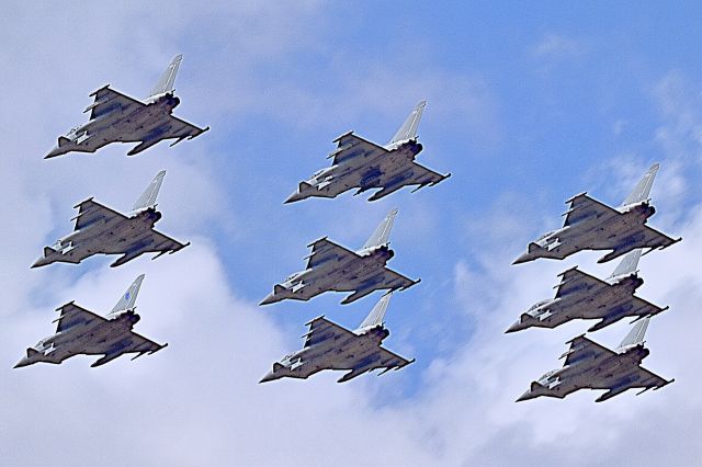 — — - Eurofighter Typhoon 
