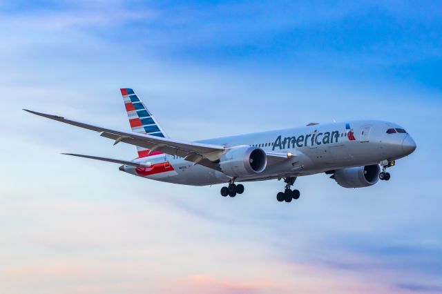 Boeing 787-8 (N819AN) - American Airlines 787-8 landing at DFW on 12/21/22. Taken with a Canon R7 and Tamron 70-200 G2 lens.