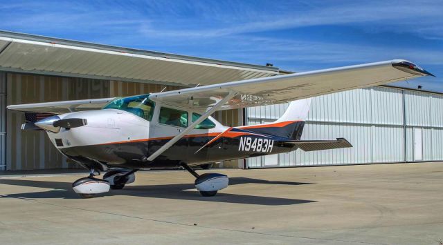 Cessna Skylane (N9483H)