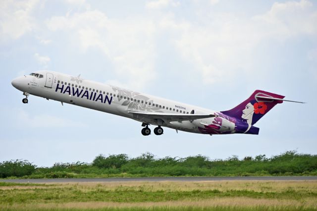 Boeing 717-200 (N492HA)