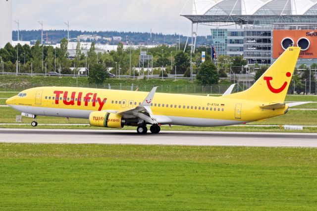 Boeing 737-700 (D-ATUA)