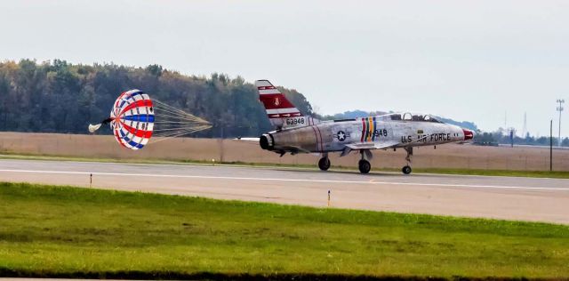 North American Super Sabre (N2011V) - Landing at KFWA