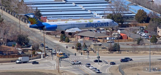 McDonnell Douglas MD-88 (N404NV) - This photo of N404NV arriving at RNO from KLAS was snapped a few months ago. On 31 Mar 2018 (seventeen days ago), N404NV was WFU and went to Victorville where it is now in storage.  It had made its final revenue flight for AAY, a round-trip run from KLAS to KPSC (Tri-Cities, Pasco, WA) and back, the day before, on 30 Mar 2018.  