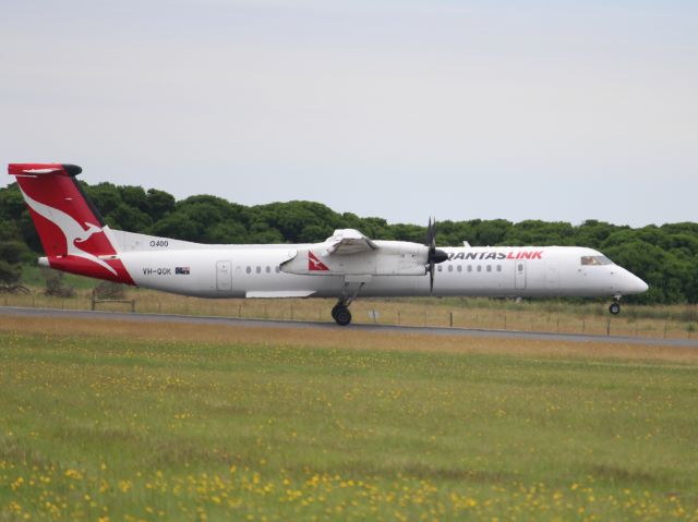 de Havilland Dash 8-400 (VH-QOK)