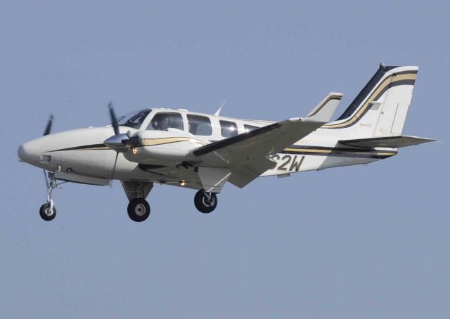 Beechcraft Baron (58) (N462W)