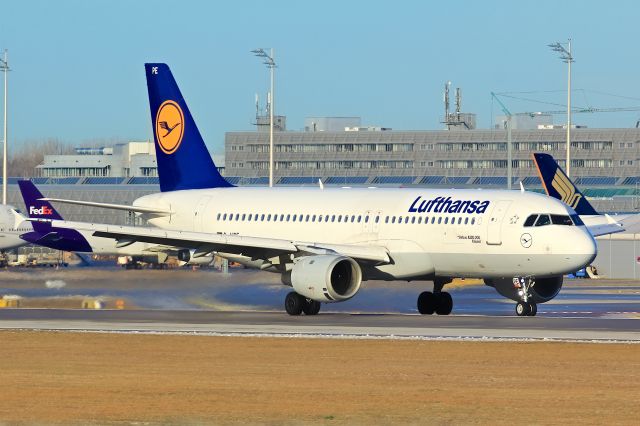 Airbus A320 (D-AIPE)