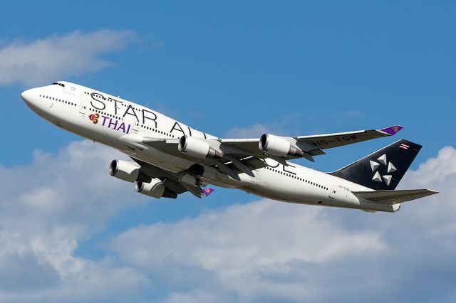 Boeing 747-400 (HS-TGW) - Star Alliance Livery, TG472/THA472 to BKK Bangkok.