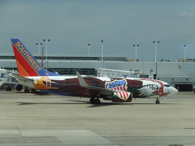 Boeing 737-700 (N918WN) - Illinois One