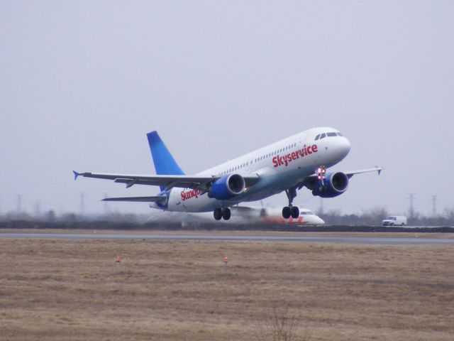 Airbus A320 (C-FZAZ)