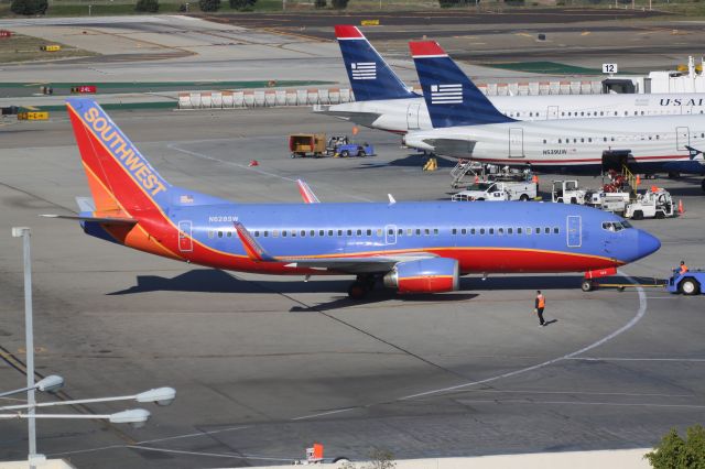 BOEING 737-300 (N628SW)