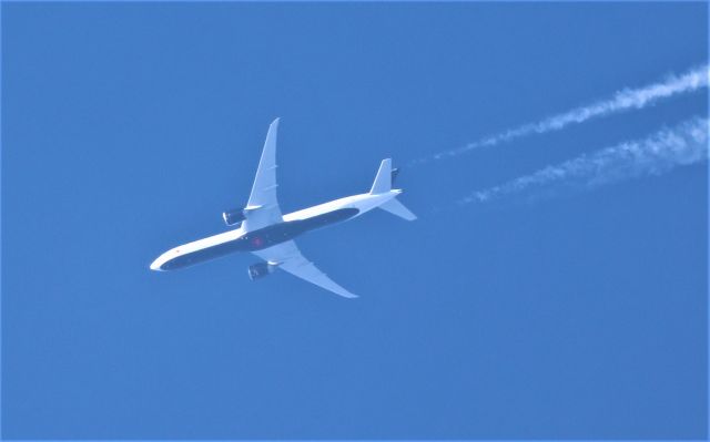 Boeing 777-200 (C-FJSZ) - C-FJZS Boeing 777-333 Air Canada ACA897 survolant la ville de Lavaltrie QC. Le 22-10-2022 à 15:35
