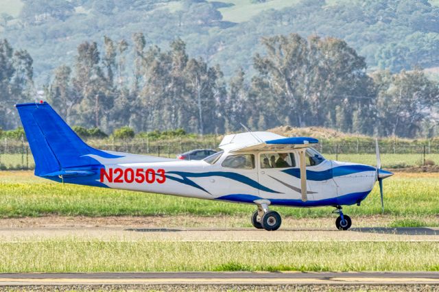 Cessna Skyhawk (N20503) - Cessna 172M Skyhawk at Livermore Municipal Airport (CA). April 2021.