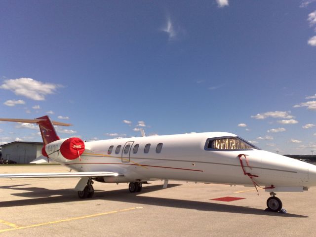 Learjet 40 (N401LJ)