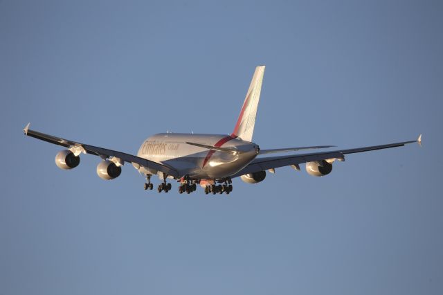 Airbus A380-800 (A6-EOH)