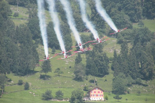 Pilatus PC-7 Astra — - PC-7 TEAM der Schweizer Luftwaffe