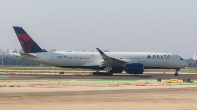 Airbus A350-900 (N574DZ)