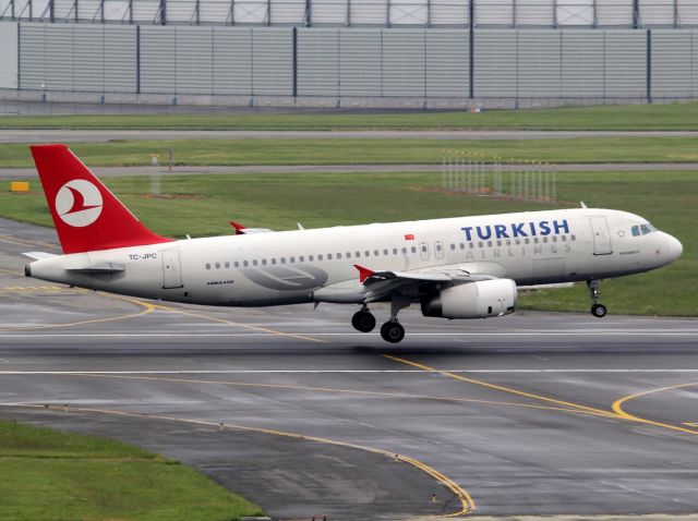 Airbus A320 (TC-JPC)