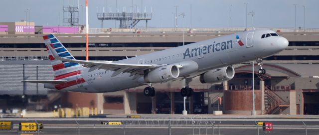 Airbus A321 (N154AA) - Phoenix Sky Harbor International Airport departure rwy 07L 09SEP19