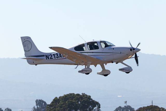 Cirrus SR22 Turbo (N213AR) - Landing from the south in Palo Alto, California