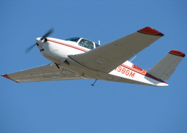 Beechcraft 35 Bonanza (N98GM) - Taking off from 32 at the Downtown Shreveport airport.