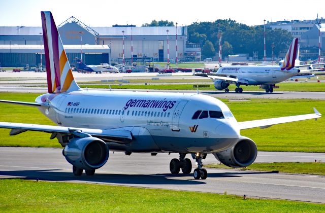Airbus A319 (D-AKNH)