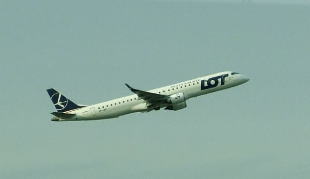 Embraer 170/175 (SP-LNE)