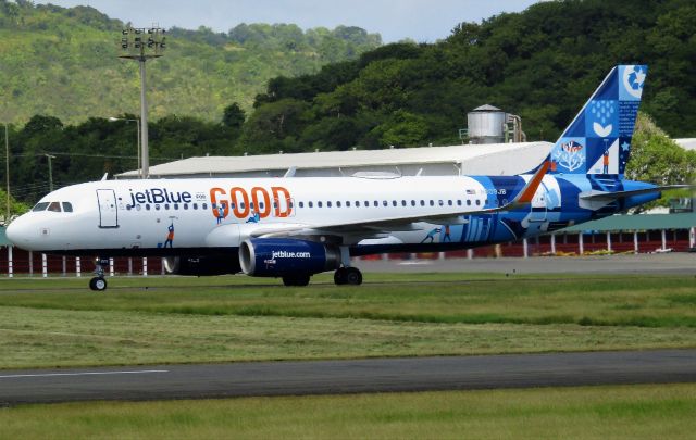 Airbus A320 (N809JB)