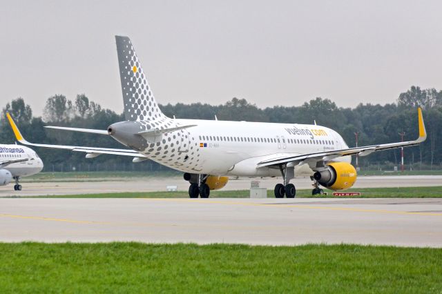 Airbus A320 (EC-MAH)